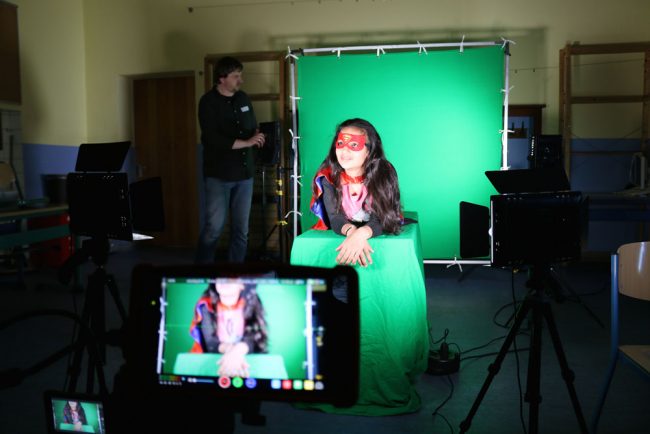 Freigesprochen Mediencoaching – Einmal fliegen wie Supergirl… GreenScreen- Workshop in Duisburg