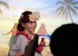 Mädchen fakt Urlaub in der Karibik mit Beamer-Projektion