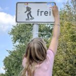 Jugendliche gestalten humorvolle Street-Art-Werke im Workshop in Bocholt (Foto: Sandra Stein)