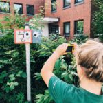 Teilnehmende gestalten eigene Street-Art-Werke beim Workshop in Bocholt