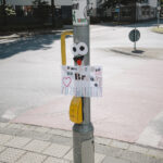 Jugendliche bringen eigene Street-Art-Werke im Stil von Rudy Willingham im Viertel an – Street Art entdecken & fotografieren (Foto: Sandra Stein)